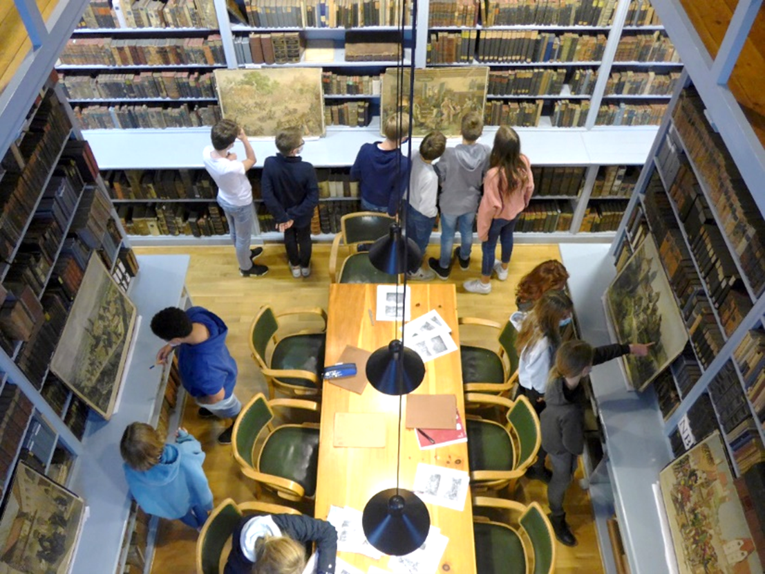 Schlerprojekt in der Bibliothek